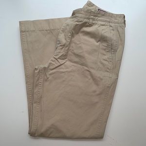 Vineyard vines breaker pants